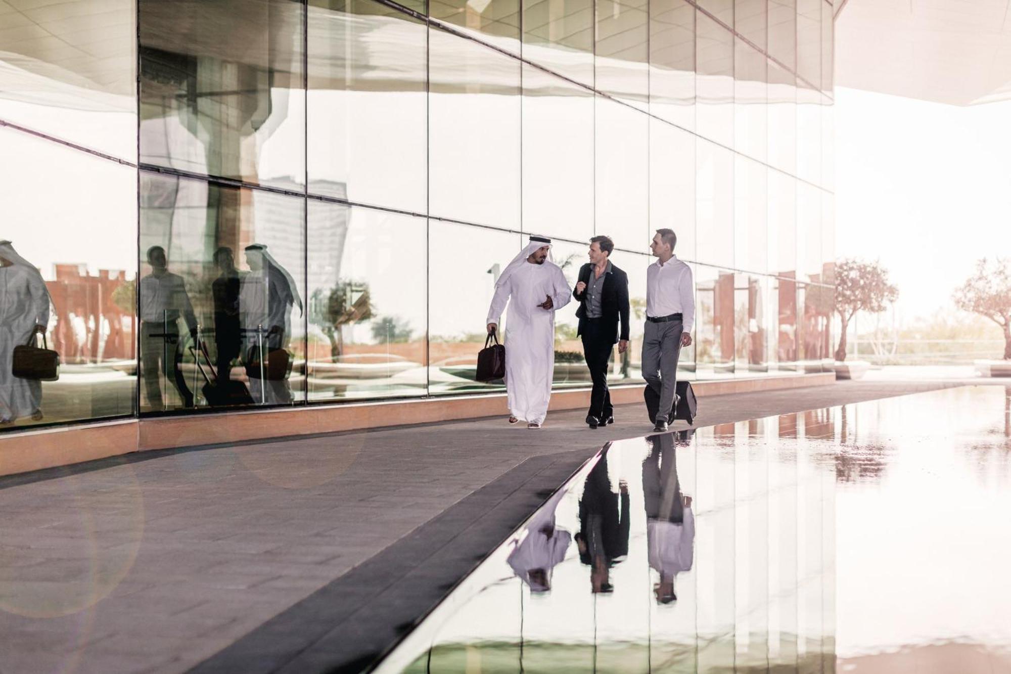 Holiday Inn & Suites - Dubai Science Park, An Ihg Hotel Exterior photo