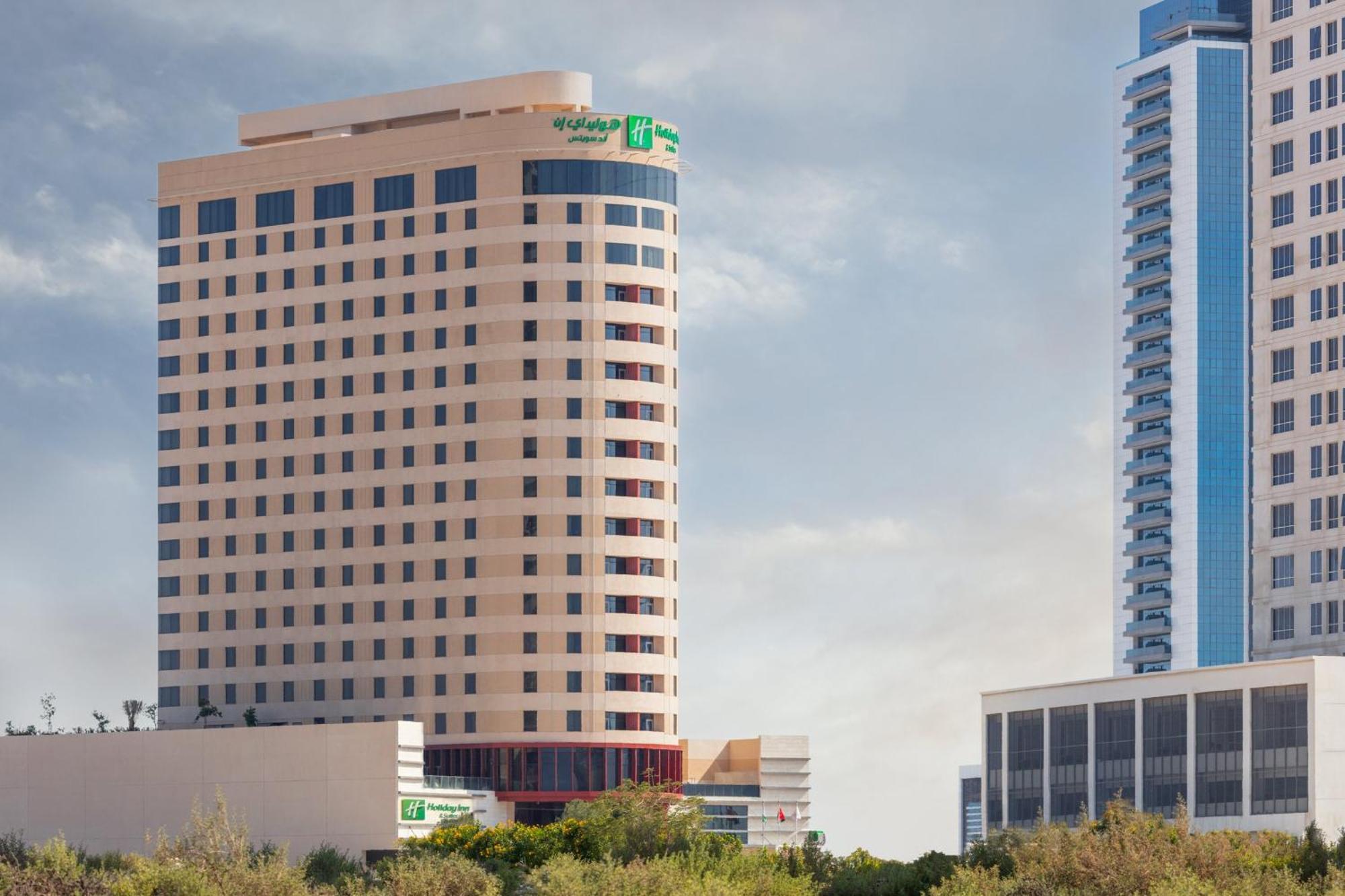 Holiday Inn & Suites - Dubai Science Park, An Ihg Hotel Exterior photo